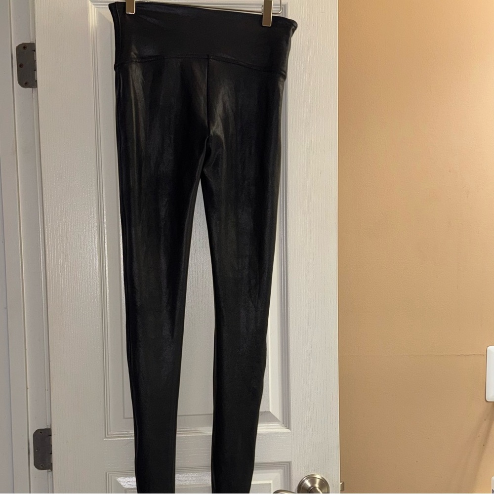 SPANX Black Leggings Form-Fitting size L